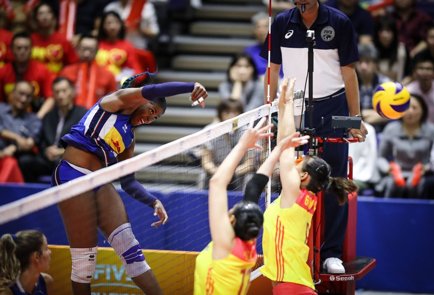 止连败!中国女排3-1逆转多米尼加 夺世联赛首胜