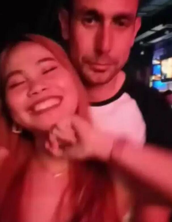 36岁库特是唯一未婚男