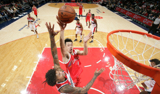 过去两年广州队都在NBA季前赛中对阵奇才队