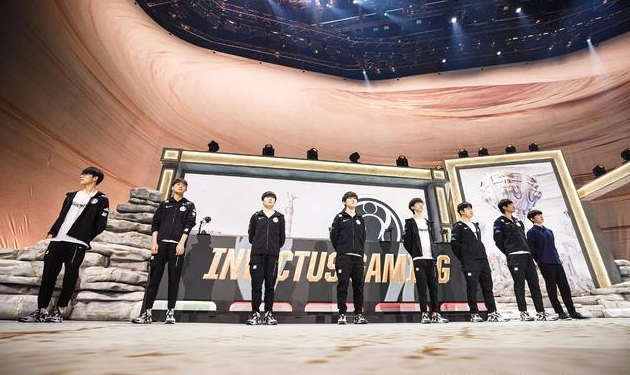 Theshy谈队内打野:没主见与太有主见