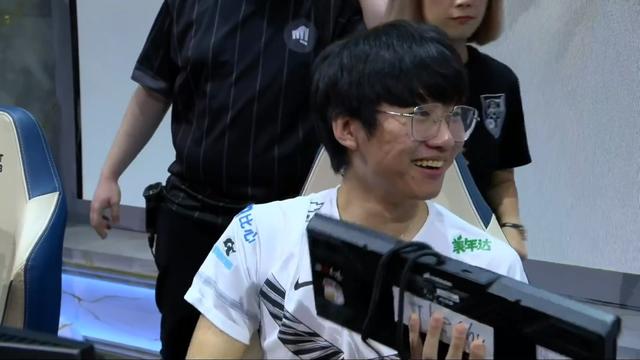 IG生死战幕后故事公开!TheShy场下怒气值叠满:我要把对面全杀了