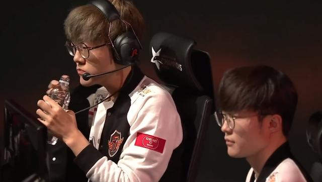 SKT“奇怪行为”引发热议！迟迟不出国，只和一支S9战队打训练赛