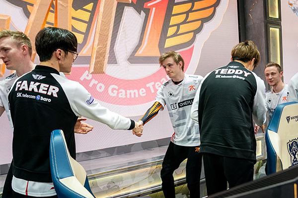 RNG兵败S9十六强，战队重组势在必行，UZI的去留是一场&ldquo;豪赌&rdquo;