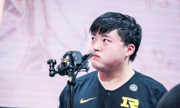 四人合约即将到期 Uzi跟Karsa续约成疑