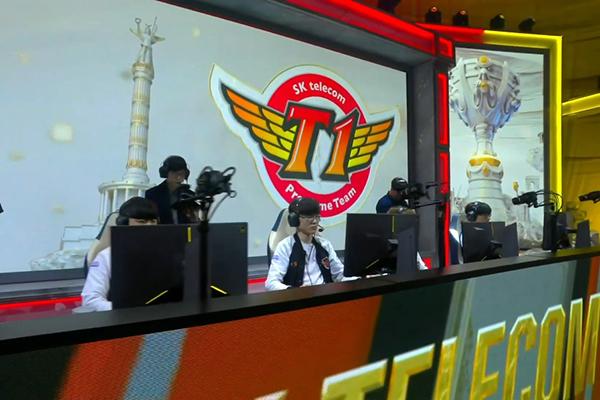 站着输不丢人!RNG惜败SKT却收获肯定,这才是夺冠者该有的姿态