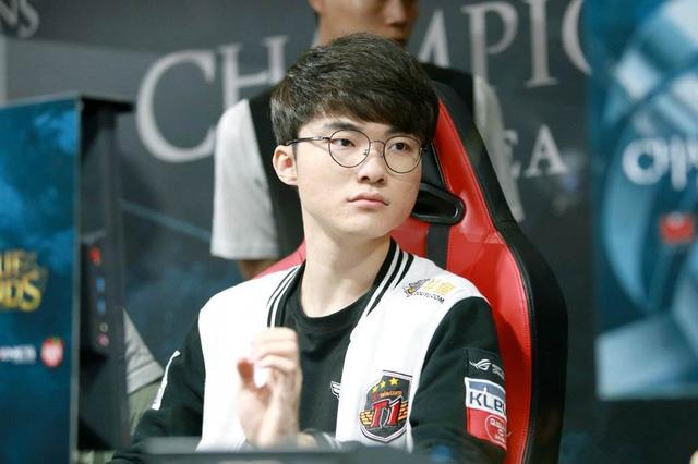 S9在欧洲举行,数百位职业选手扎堆欧服,当地玩家心里苦