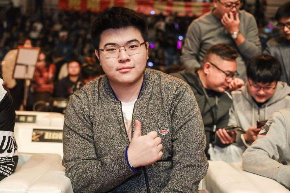 4AM开始神操作？决赛日上升6个名次 打完就开始招人