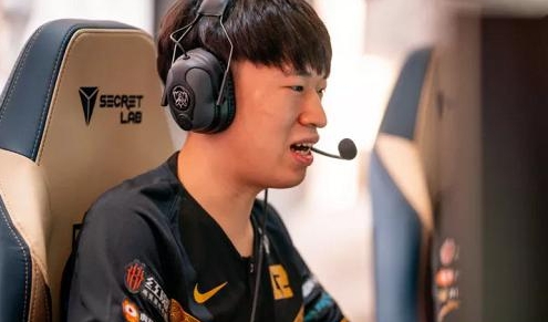 S9小组赛次日RNG遗憾负于SKT 赛后粉丝却乐观起来?