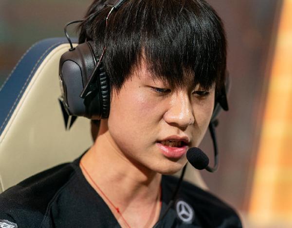 RNG失利后,辅助小明心态爆炸?奥咪咪:情绪不高,但好多了